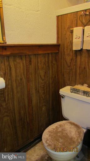 4600 Raspe Avenue Baltimore, MD 21206 - Photo 4 of 19 Bath