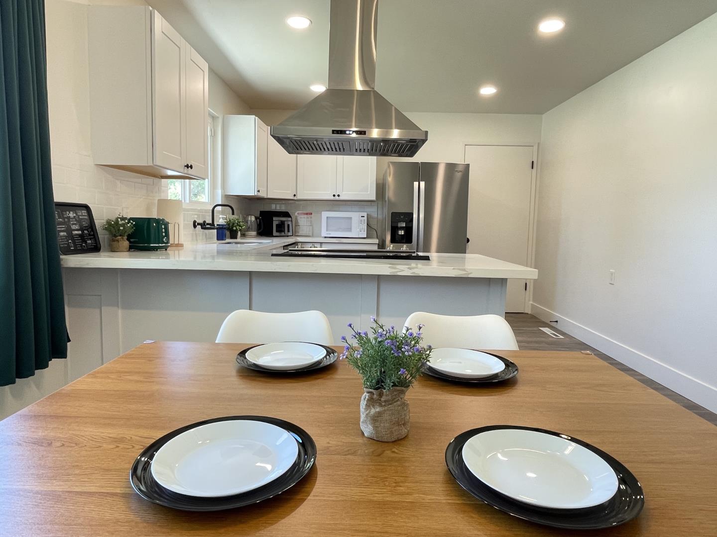 725 West Rialto Avenue Fresno, CA 93705 - Photo 5 of 23