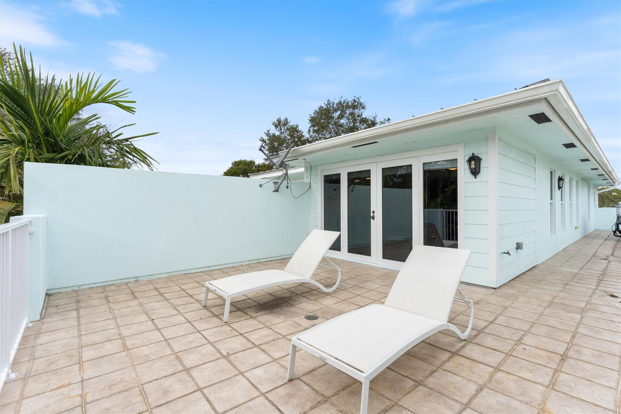 950 Southwest 7th Street, Unit 950 Fort Lauderdale, FL 33315 - Photo 33 of 42 a view of a house with backyard