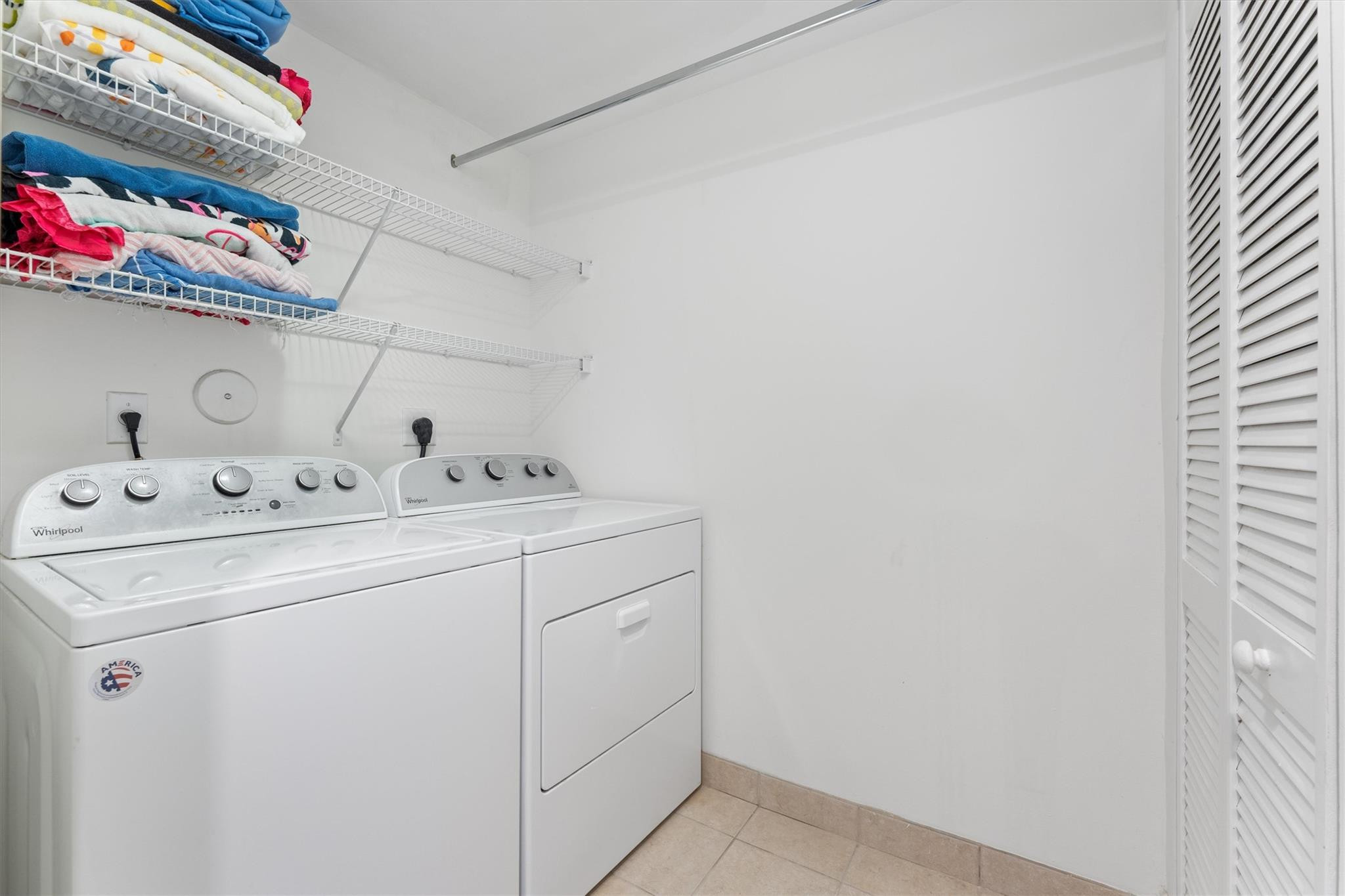 950 Southwest 7th Street, Unit 950 Fort Lauderdale, FL 33315 - Photo 34 of 42 a utility room with dryer and washer