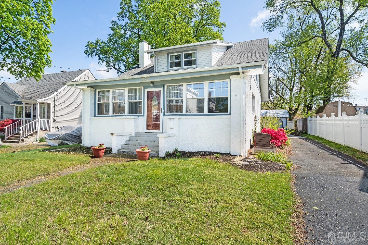 a front view of house with yard
