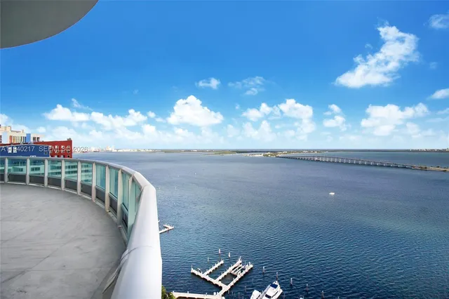 $30,000 | 1643 Brickell Avenue, Unit 2902, Miami, FL 33129