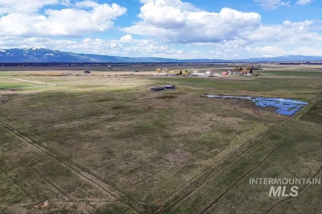 $1,279,000 | 13100 Farm To Market Road, McCall, ID 83638