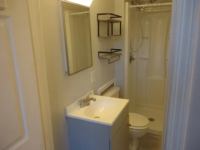 $1,400 | 10 Merrimac Square, Unit 2, Merrimac, MA 01860