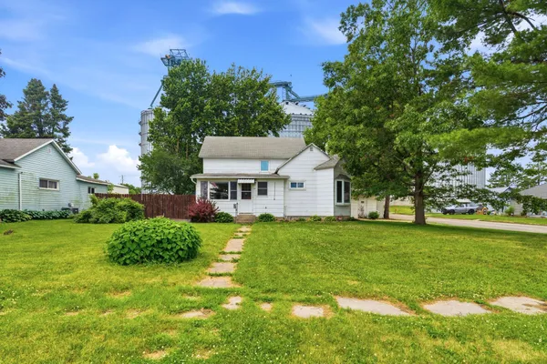 $174,900 | 95 1st Avenue Northeast, Elgin, MN 55932