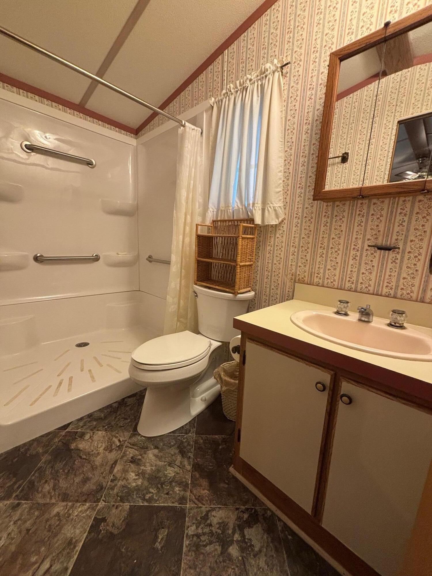 152 Northeast 15th Terrace Stuart, FL 34994 - Photo 13 of 20 IMG_4396