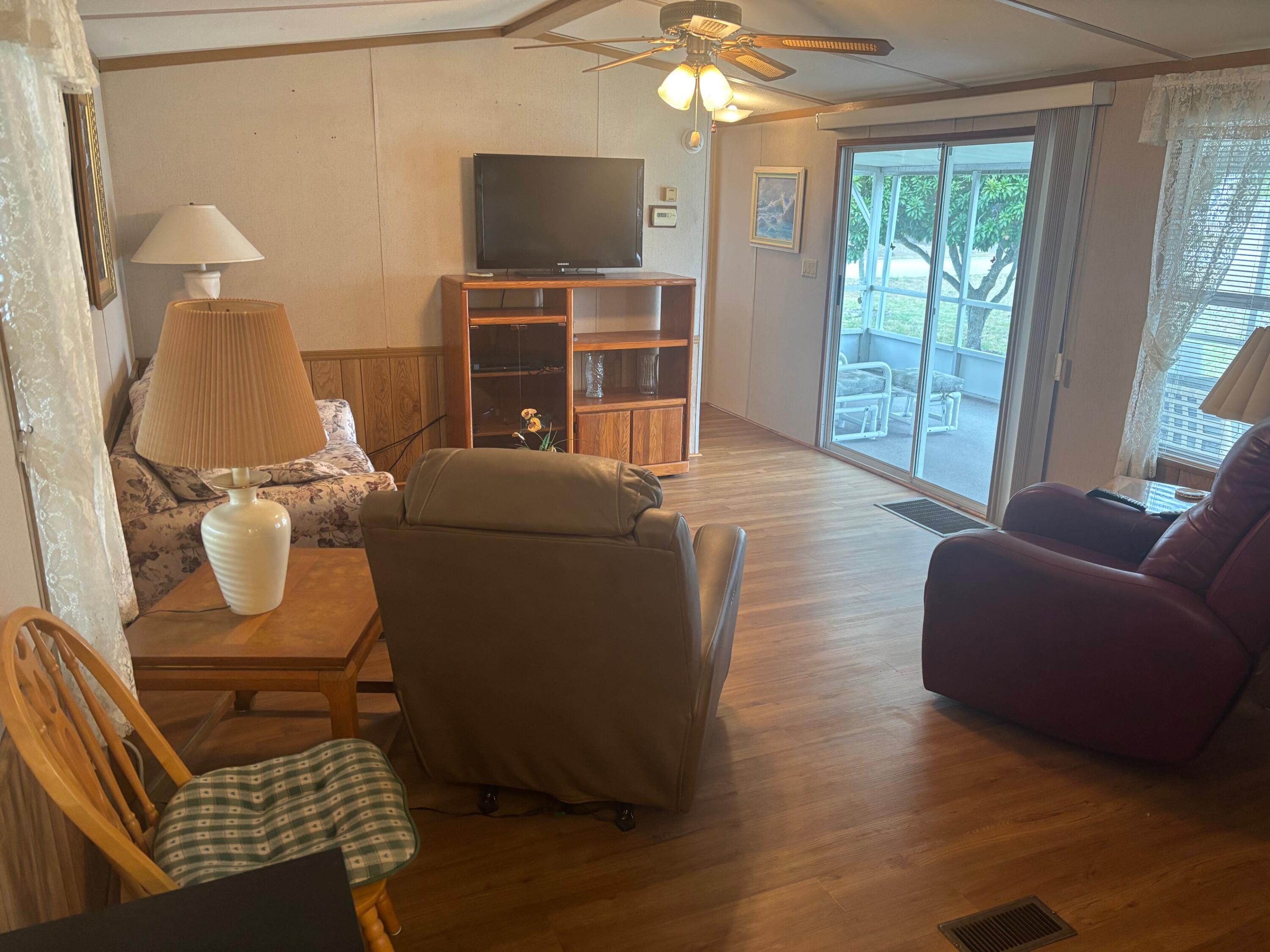 152 Northeast 15th Terrace Stuart, FL 34994 - Photo 9 of 20 IMG_4386