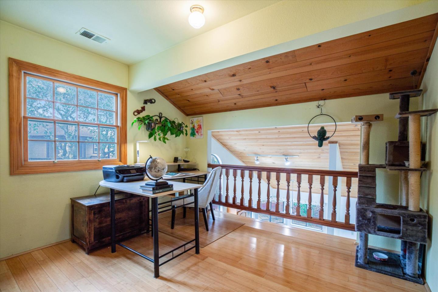 6333 Tustin Road Salinas, CA 93907 - Photo 21 of 88 a dining room with furniture and wooden floor