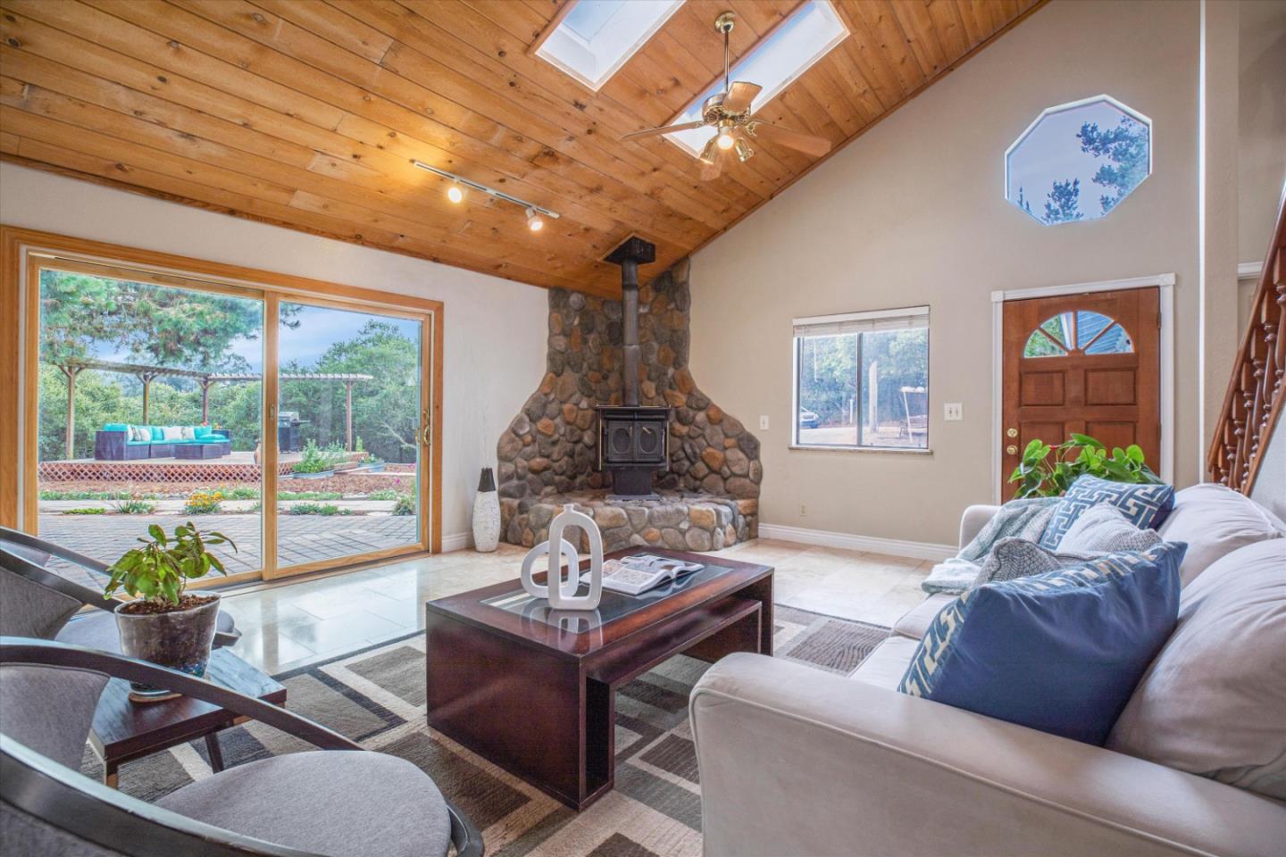 6333 Tustin Road Salinas, CA 93907 - Photo 7 of 88 a living room with furniture and a large window