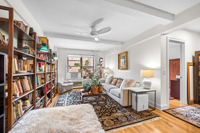 $725,000 | 235 West 102nd Street, Unit 11O | Upper West Side