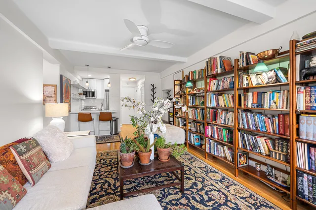 $725,000 | 235 West 102nd Street, Unit 11O | Upper West Side