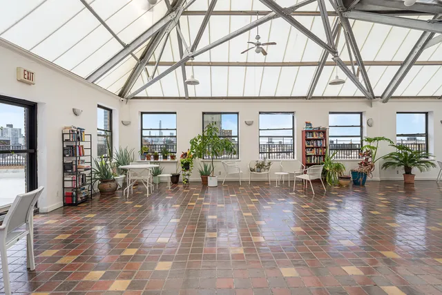 $725,000 | 235 West 102nd Street, Unit 11O | Upper West Side