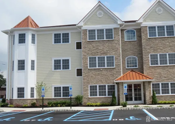 $2,395 | 1400 St Georges Avenue, Unit 304, Avenel, NJ 07001