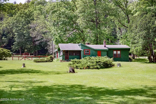 $3,050,000 | 62 Kaydeross Park Road, Saratoga Springs, NY 12866