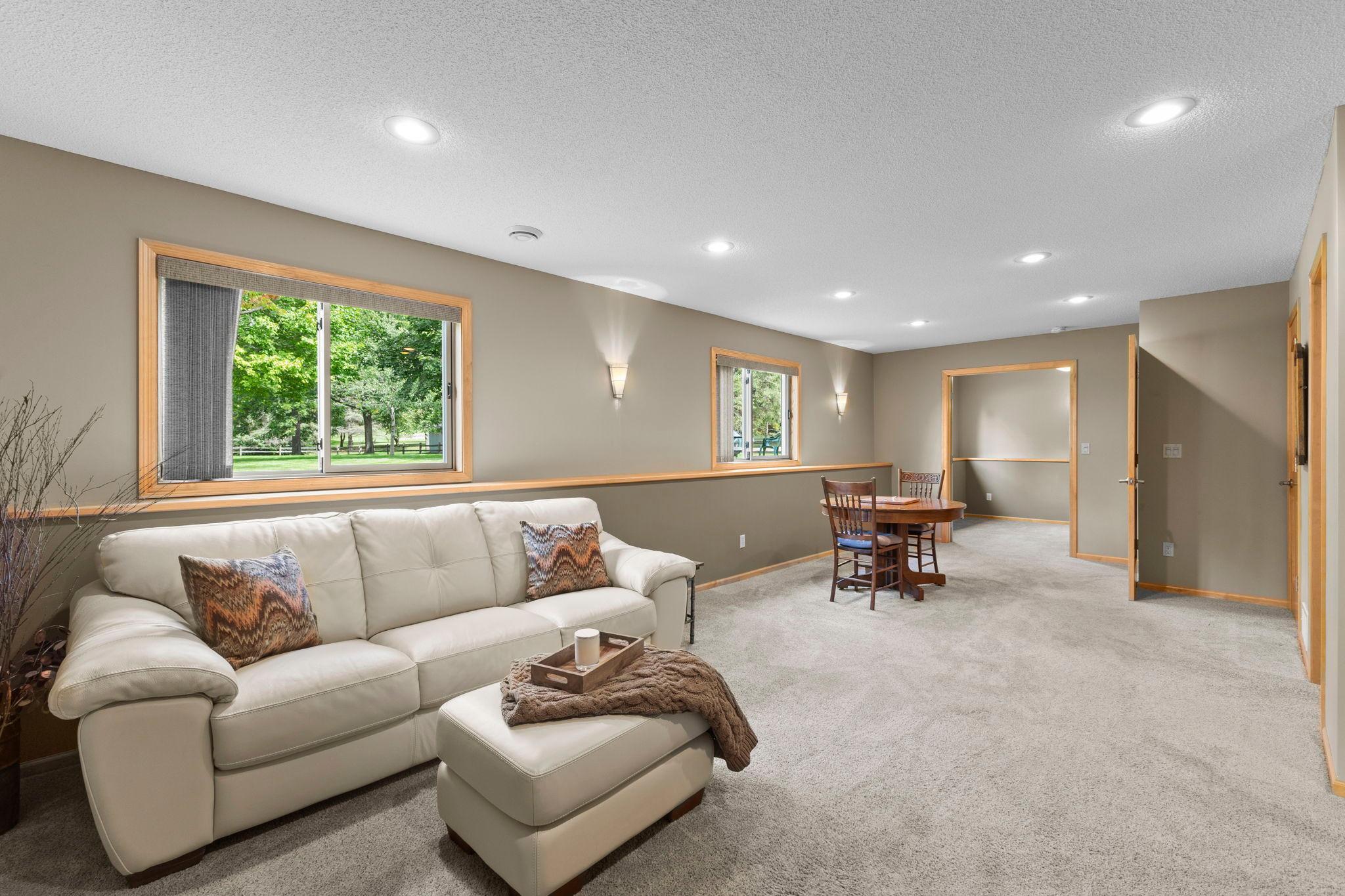 987 Kettle Creek Road Eagan, MN 55123 - Photo 20 of 50 Gallery Image 20