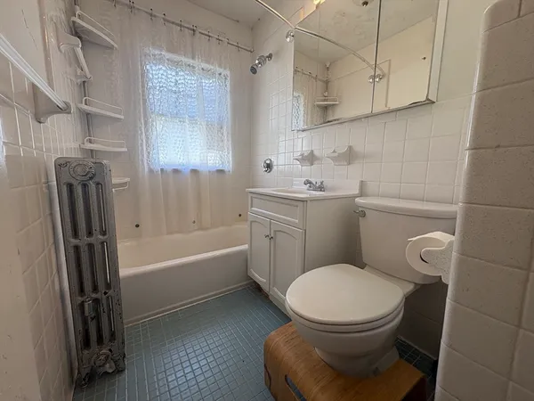 $3,250 | 11 Channing Road, Unit 2, Watertown, MA 02472