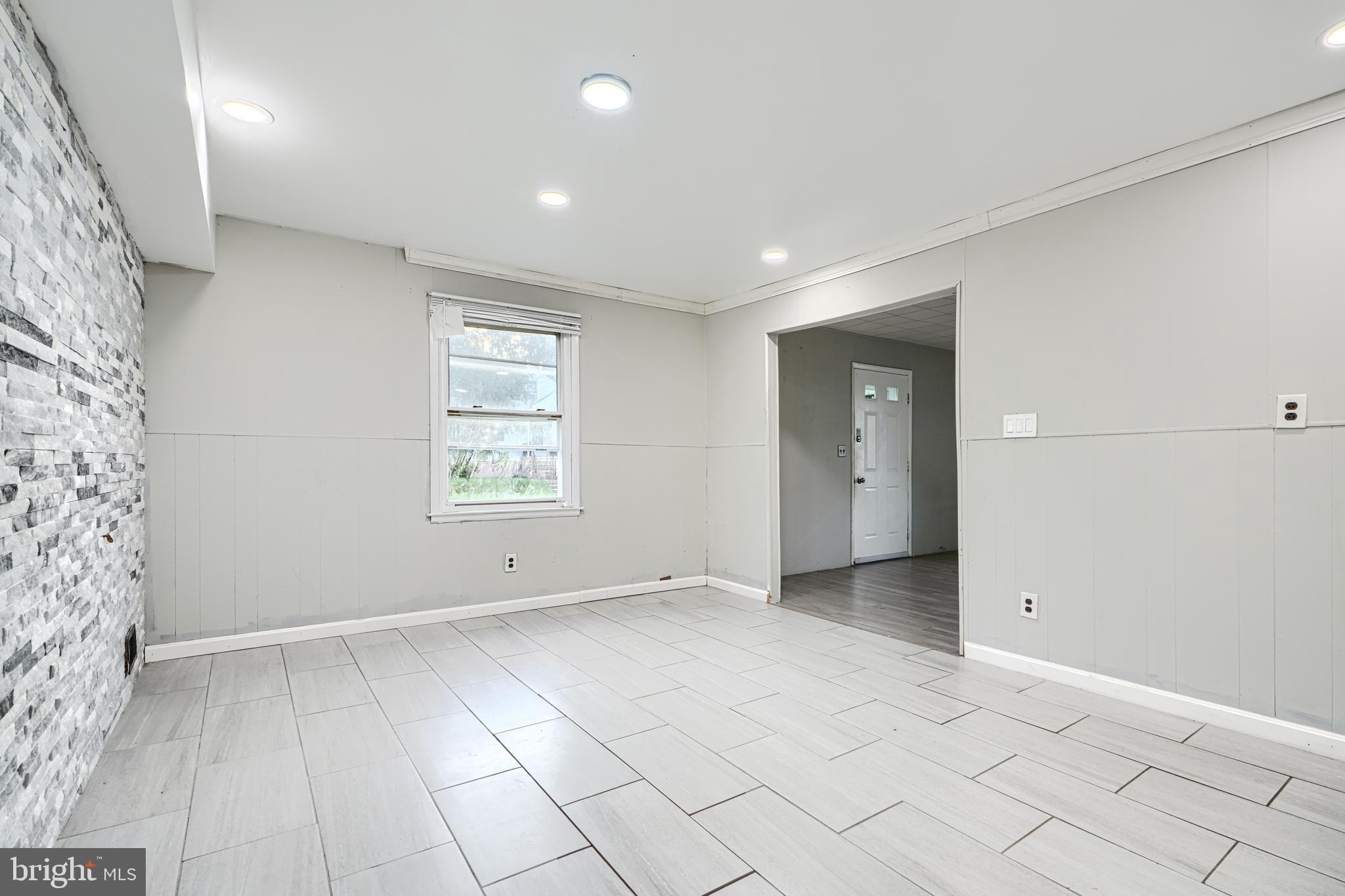 7829 Oakleigh Road Baltimore, MD 21234 - Photo 12 of 44 LR