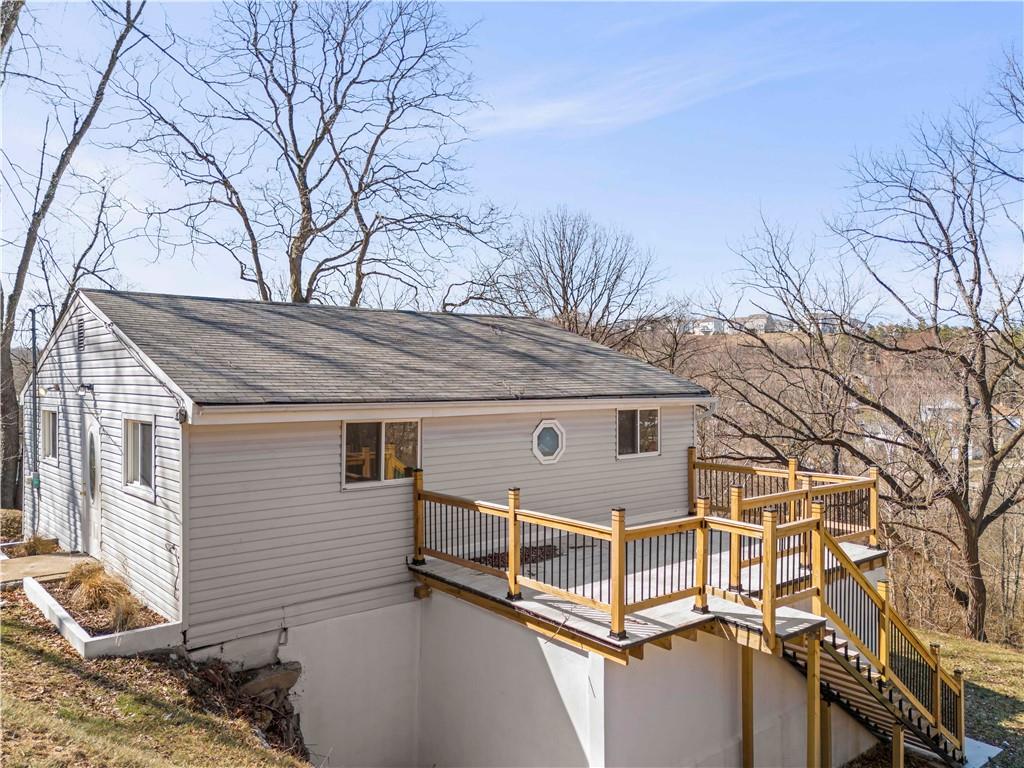 87 Wilson Avenue Cecil, PA 15321 - Photo 2 of 29