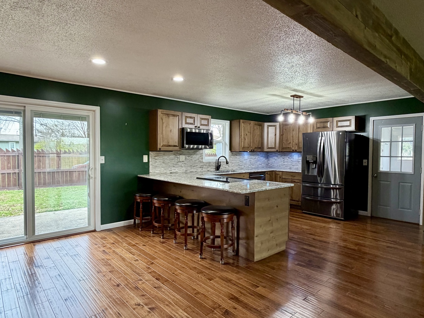 702 South Grant Street Clinton, IL 61727 - Photo 4 of 33