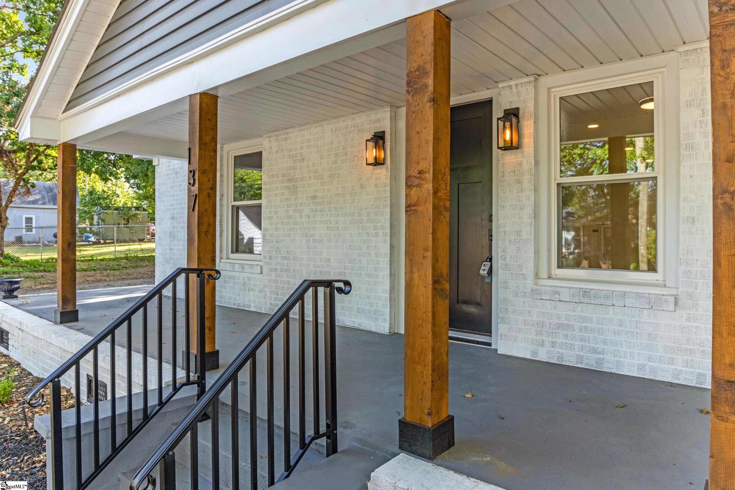 137 Forest Street Greer, SC 29650 - Photo 6 of 49