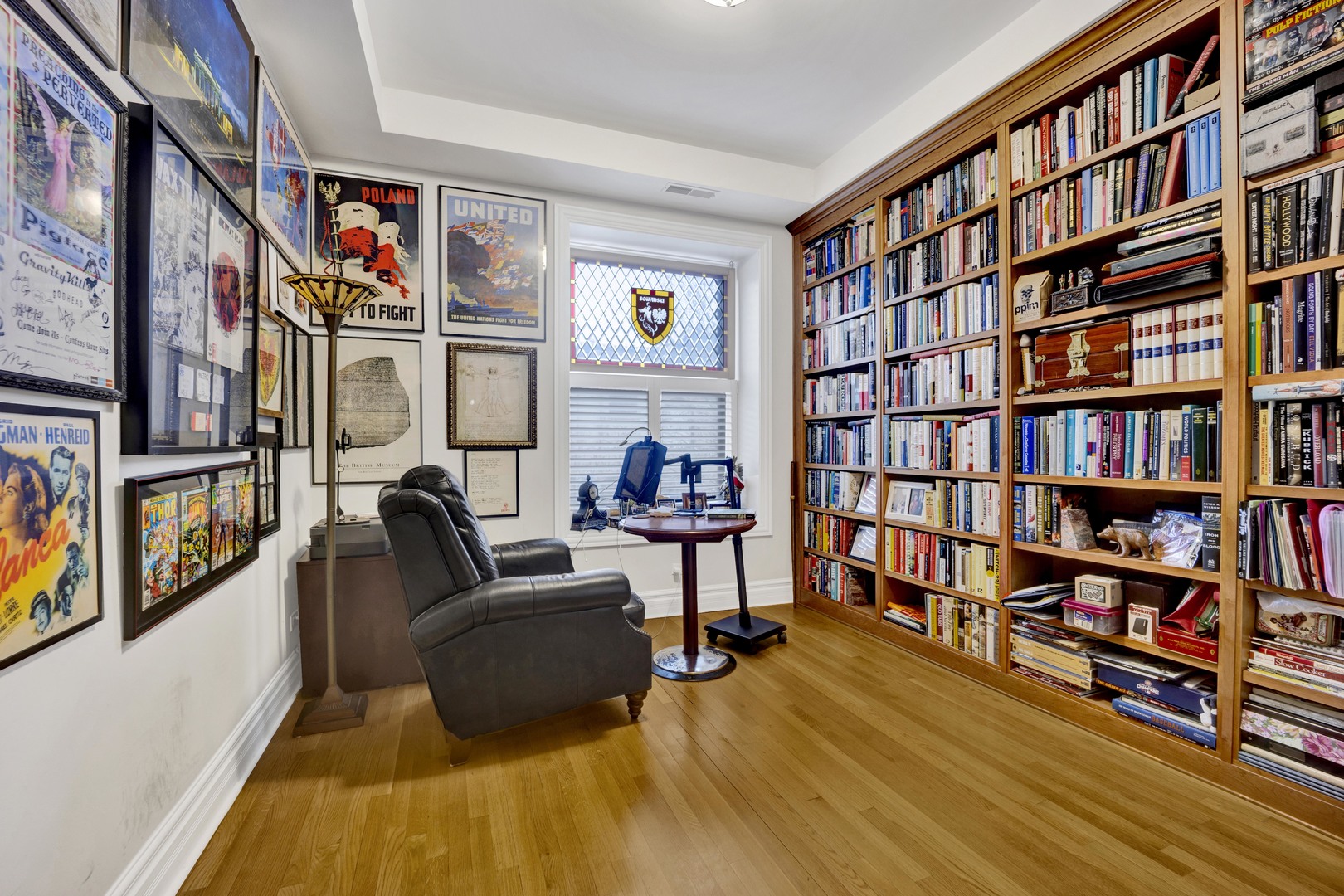 Undisclosed Address Chicago, IL 60614 - Photo 9 of 14