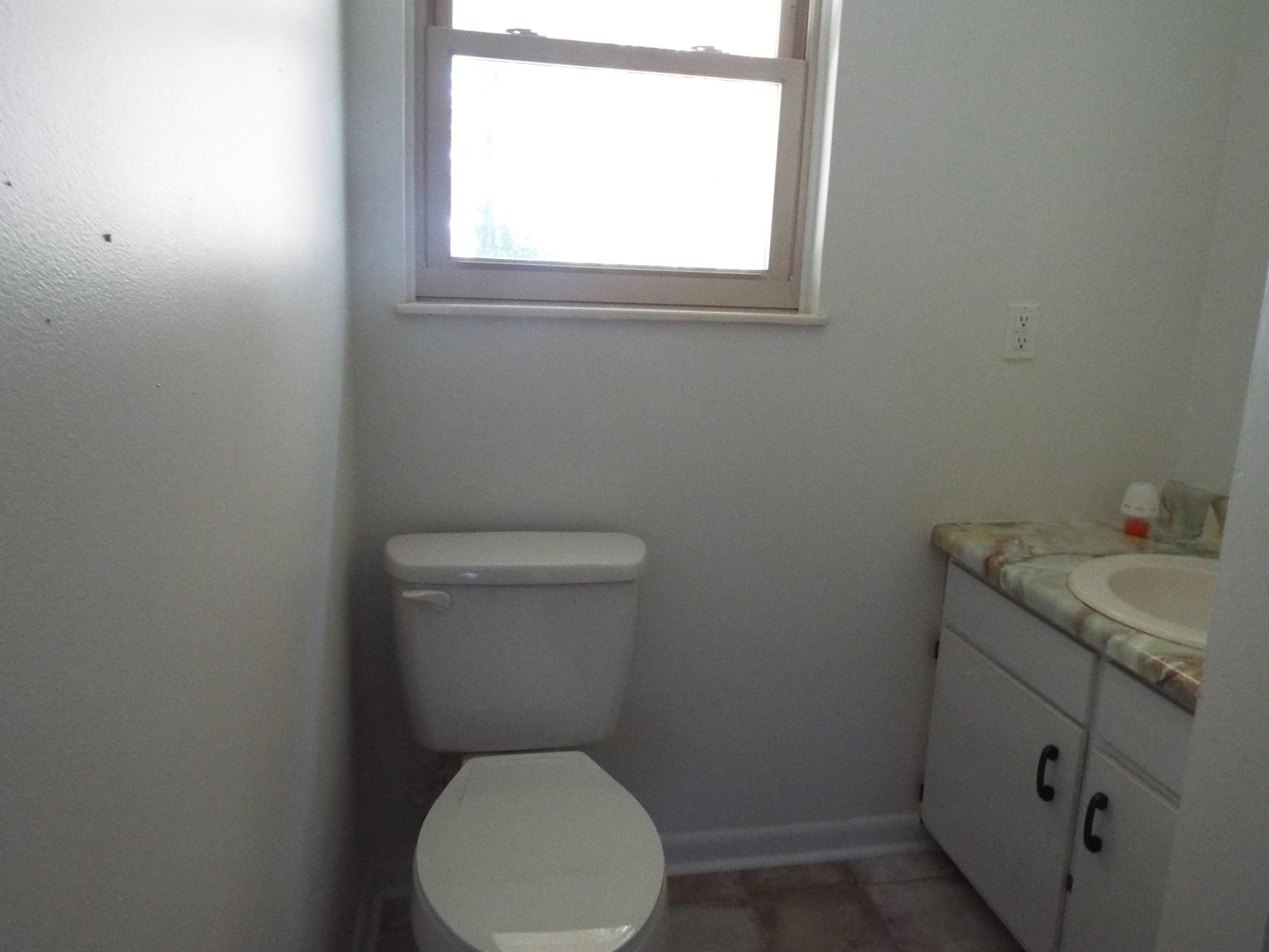 216 Thacker Road Grimsley, TN 38565 - Photo 13 of 16 bathroom