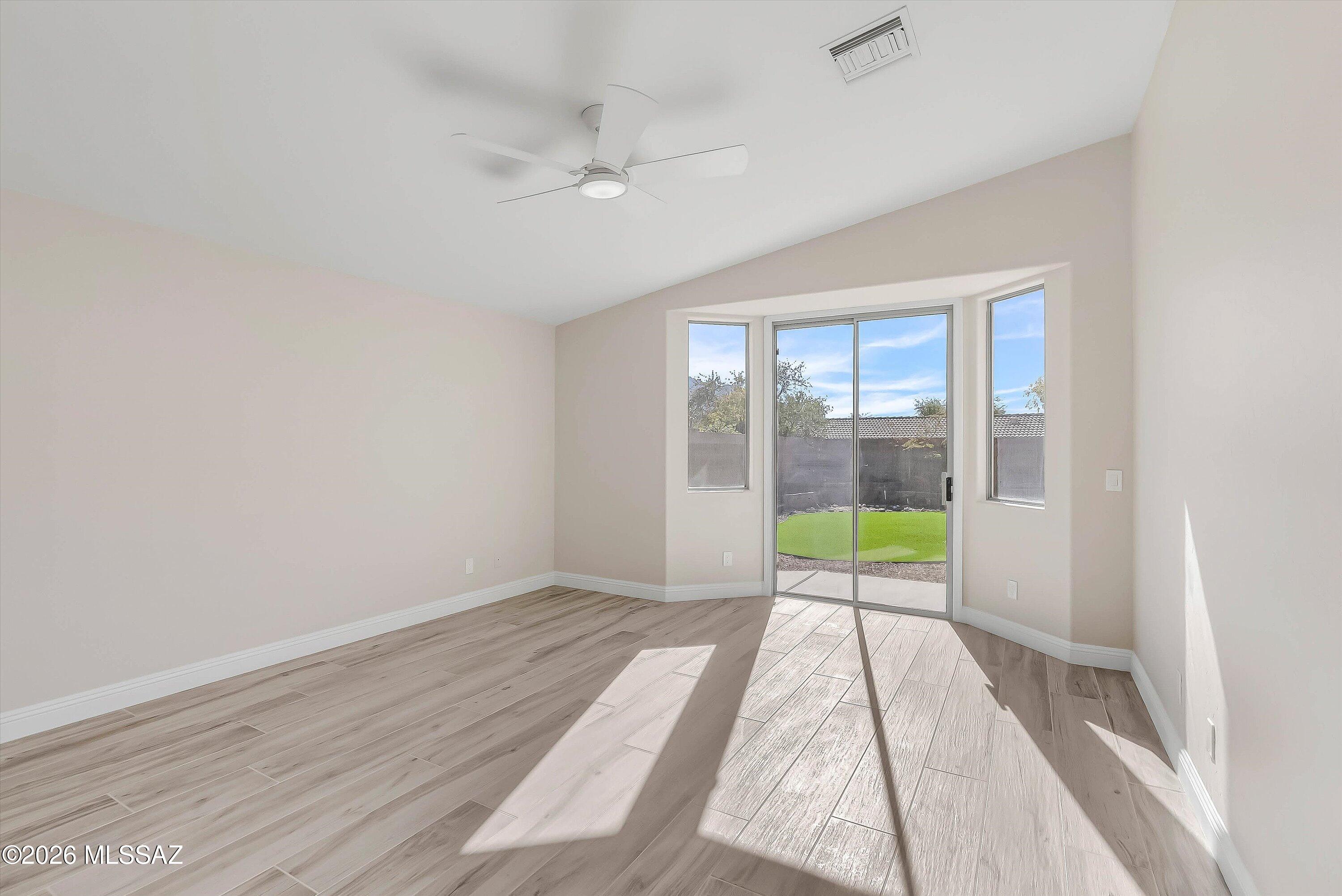 309 West Sugar Loaf Road Tucson, AZ 85737 - Photo 10 of 36