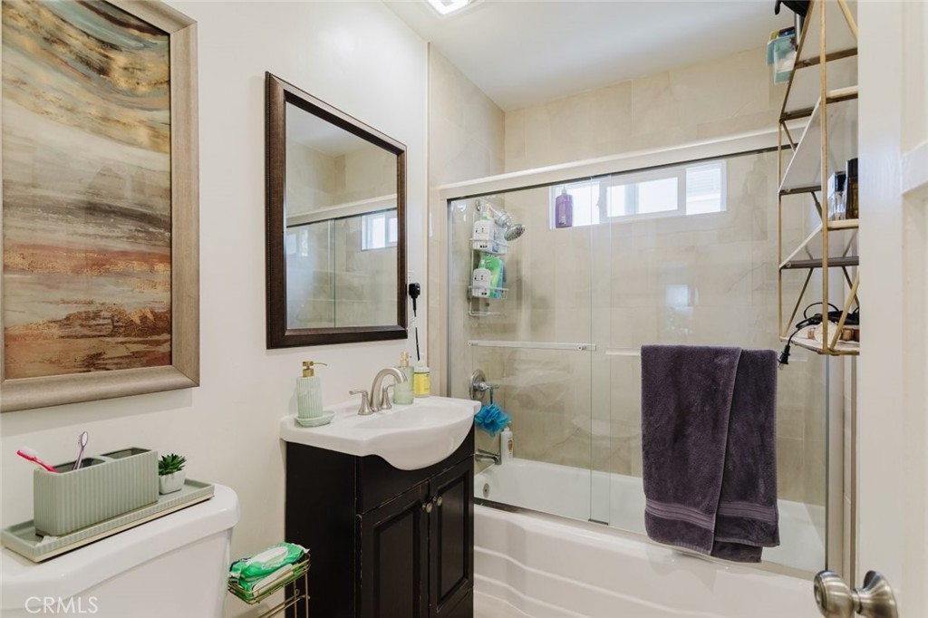 817 North Verdugo Road Glendale, CA 91206 - Photo 26 of 44