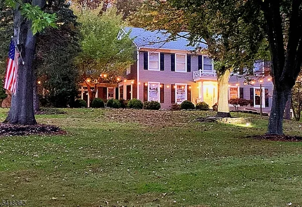 $999,900 | 6 Fawn Ridge Road, Lebanon, NJ 08833