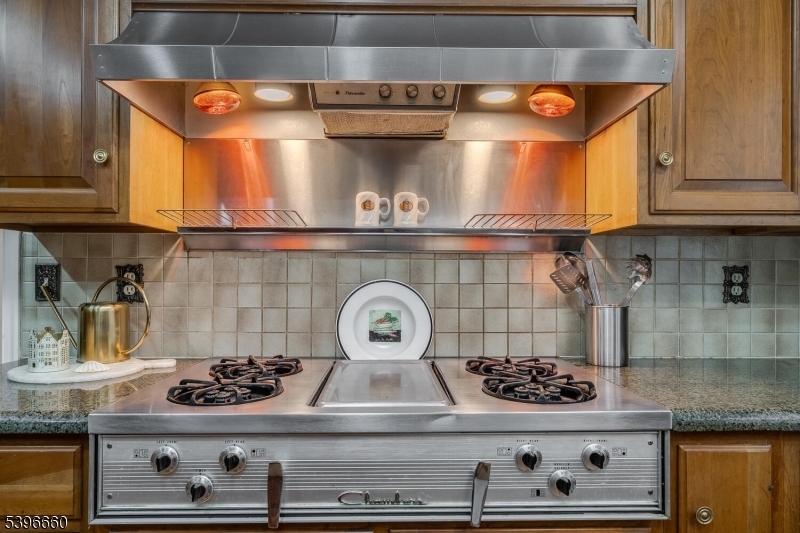 6 Fawn Ridge Road Lebanon, NJ 08833 - Photo 23 of 50