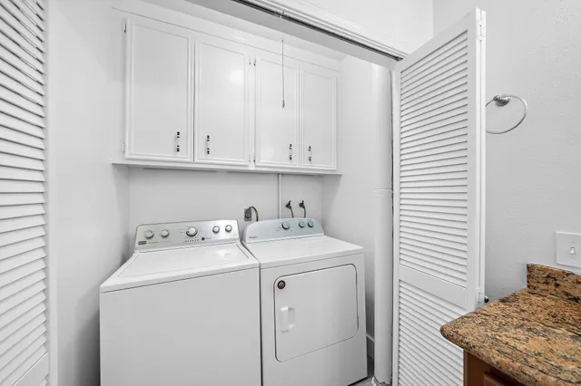 $419,000 | 515 Clear Lake Road, Kemah, TX 77565