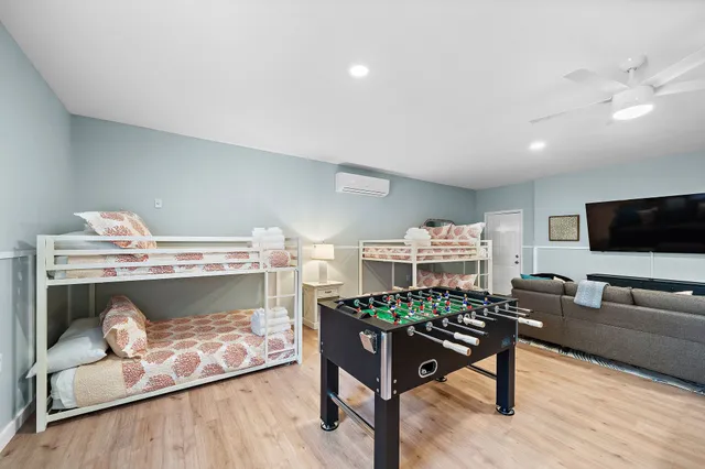 $419,000 | 515 Clear Lake Road, Kemah, TX 77565