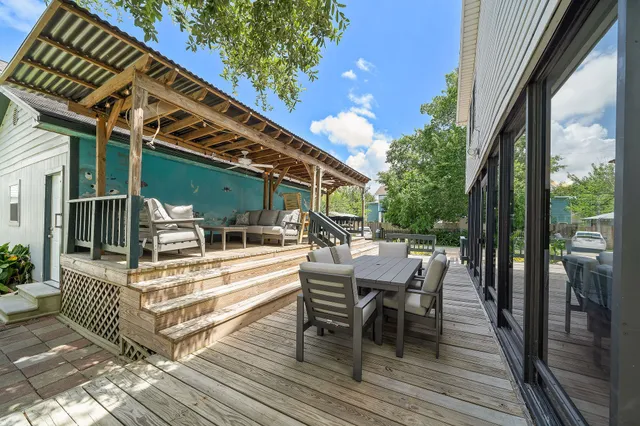 $419,000 | 515 Clear Lake Road, Kemah, TX 77565