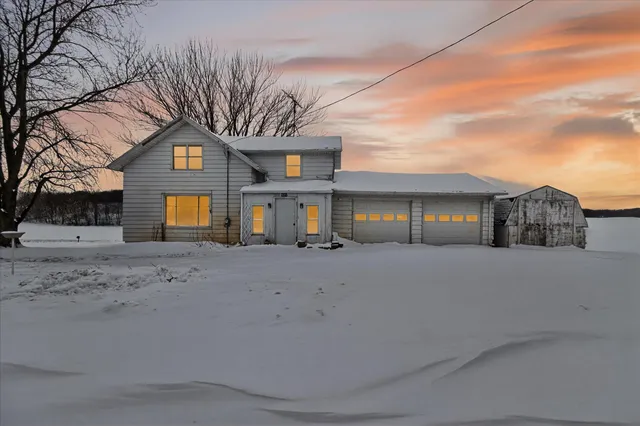 $260,000 | N8005 County Road A, Milford, WI 53094