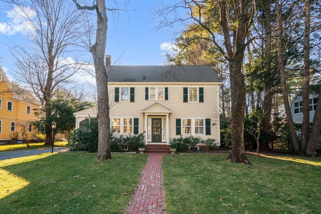 18 Elm Street, Wellesley, MA 02481 Compass