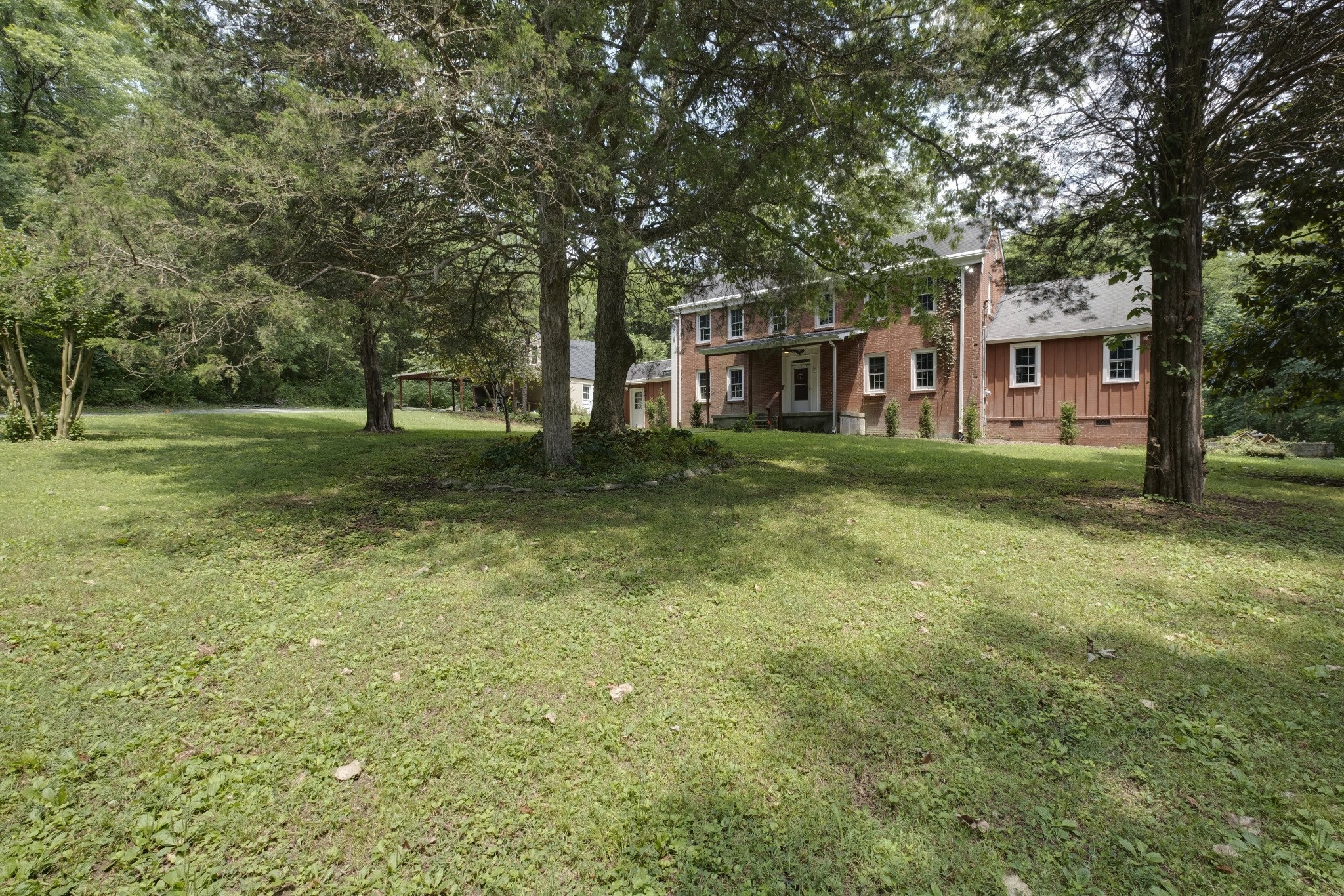 1709 Neelys Bend Road Madison, TN 37115 - Photo 4 of 45 Gallery Image 4