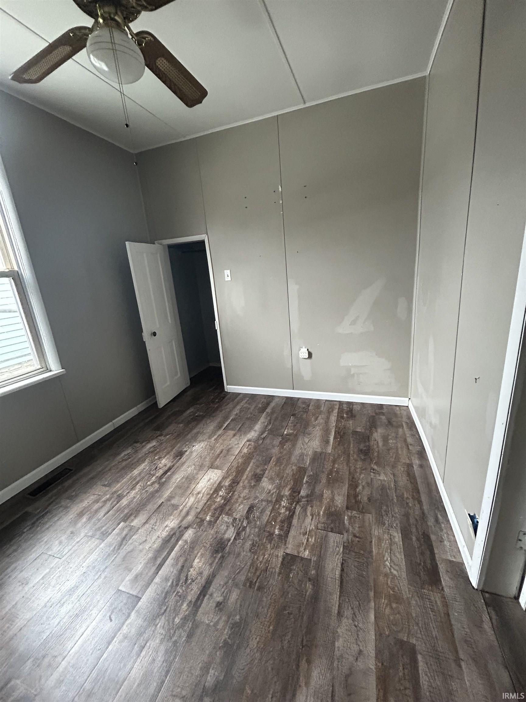 429 Adams Avenue Peru, IN 46970 - Photo 3 of 13
