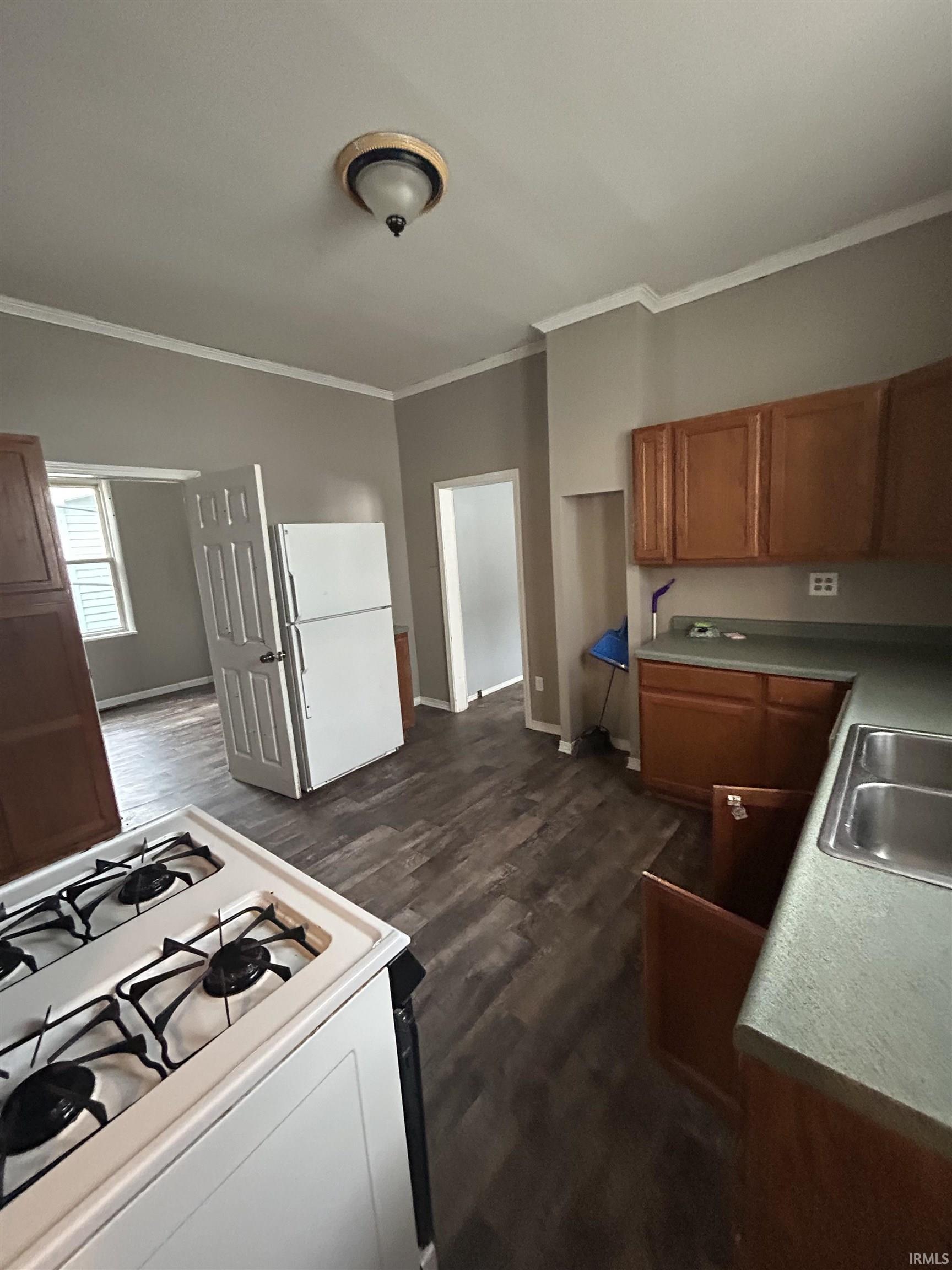 429 Adams Avenue Peru, IN 46970 - Photo 5 of 13