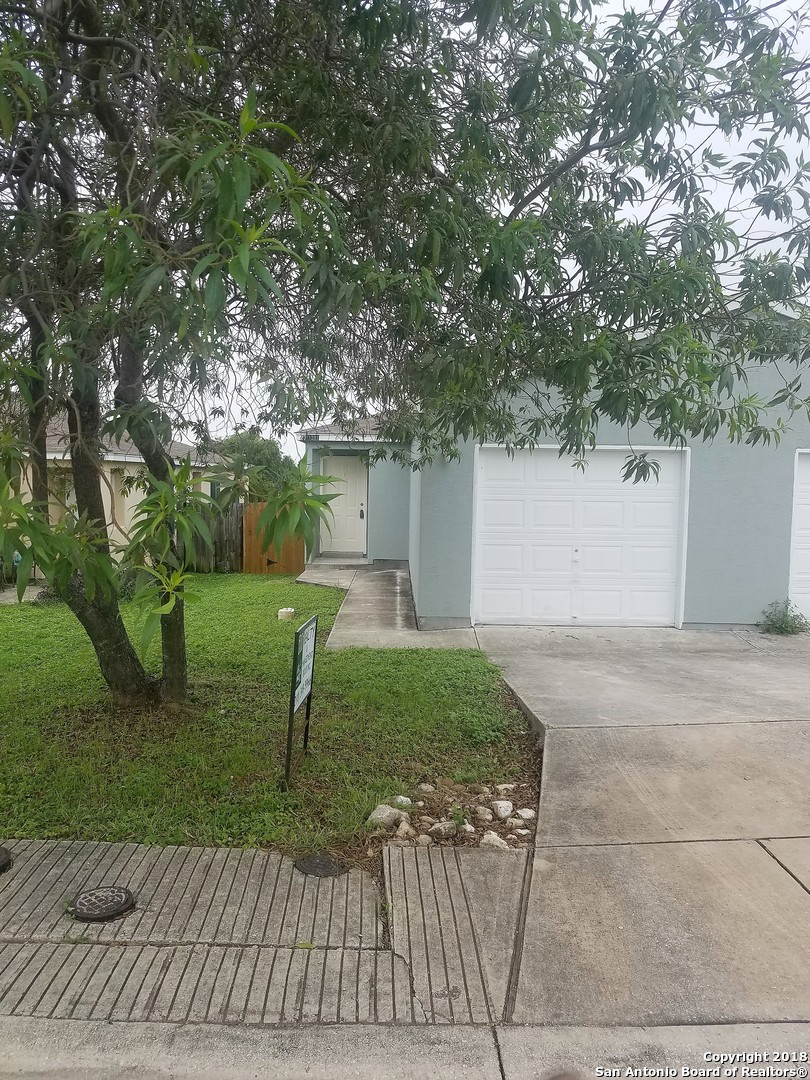 11211 Terra Loop Road San Antonio, TX 78233 - Photo 2 of 12