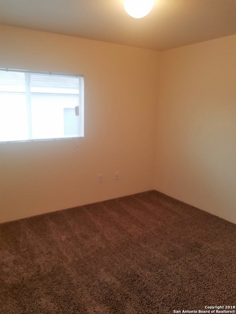 11211 Terra Loop Road San Antonio, TX 78233 - Photo 7 of 12