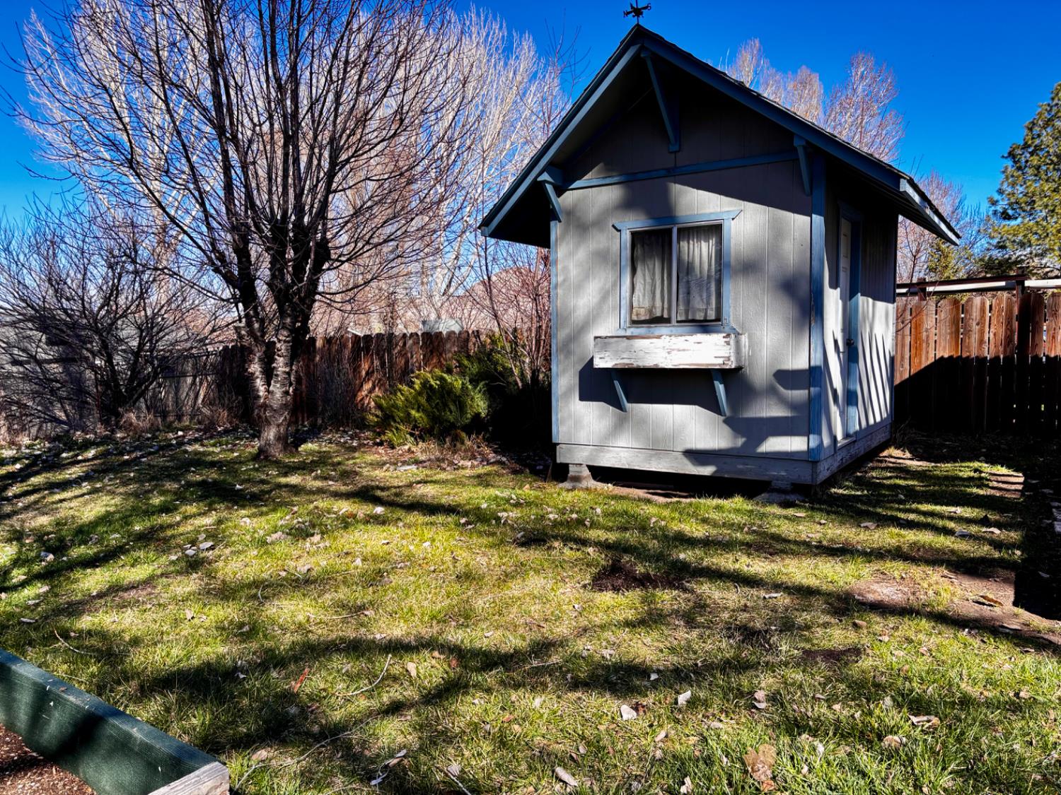 111 Patterson Avenue Loyalton, CA 96118 - Photo 43 of 46 a view of a house with a yard