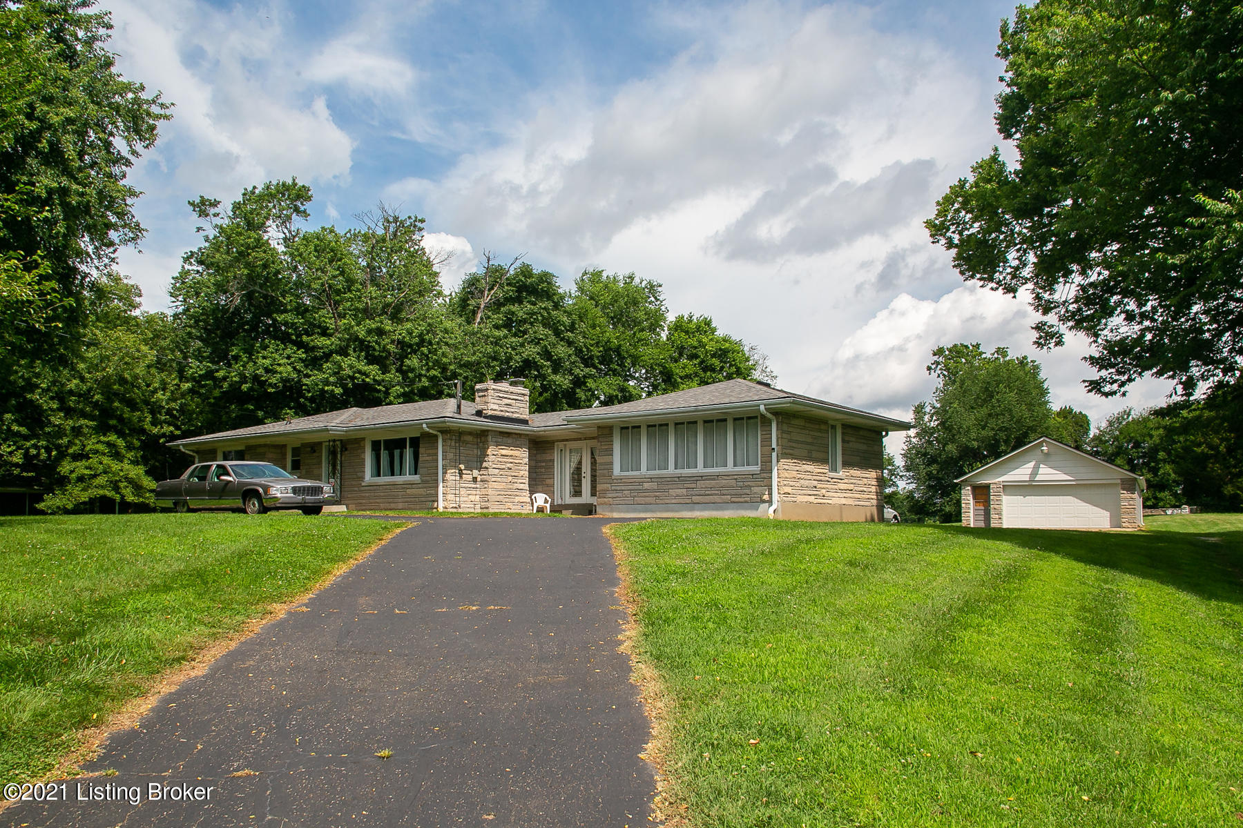 4705 Valley Station Rd-1