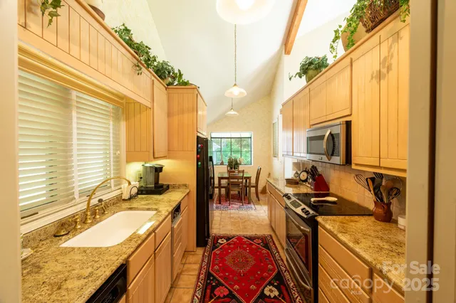 $579,900 | 207 Grouse Moor Drive, Linville, NC 28646