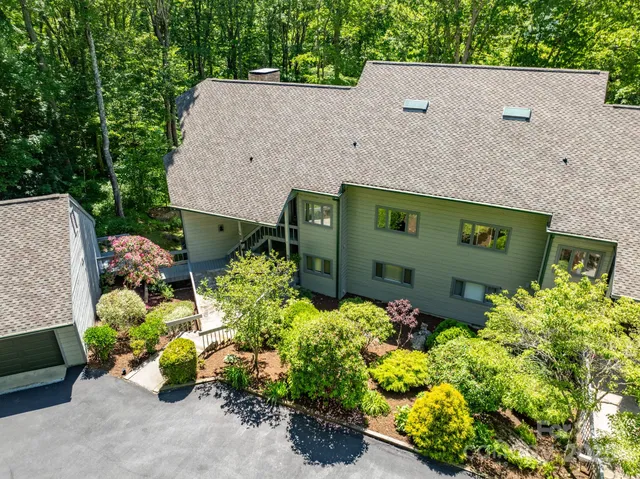 $579,900 | 207 Grouse Moor Drive, Linville, NC 28646