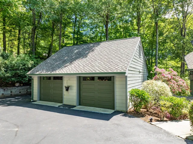 $579,900 | 207 Grouse Moor Drive, Linville, NC 28646