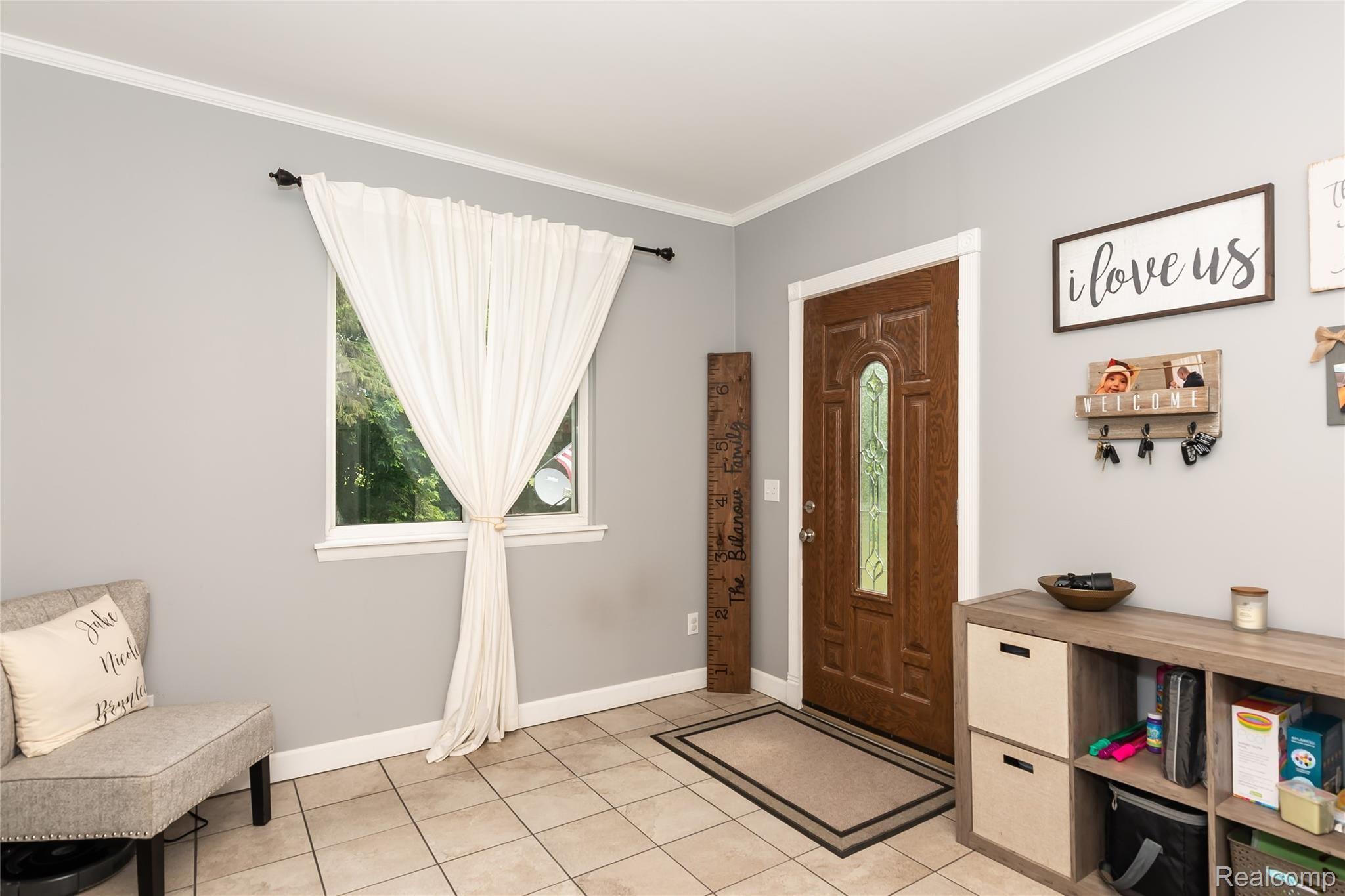 Mudroom a.jpg