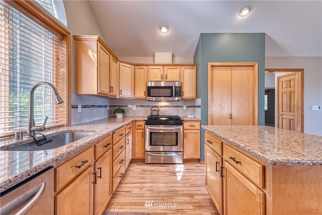 15273 Virginia Loop Road Northeast Poulsbo, WA 98370 - Photo 14 of 40 Gallery Image 14