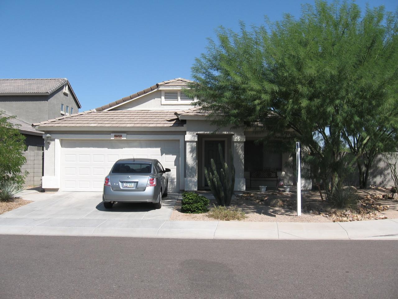 2508 West Carter Road Phoenix, AZ 85041 - Photo 11 of 12 Front elvation