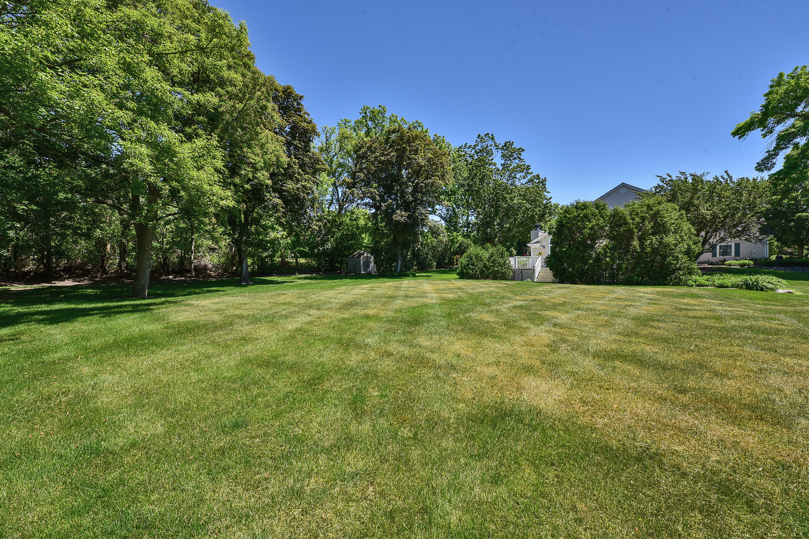 381 Grayfriars Lane Inverness, IL 60067 - Photo 36 of 37