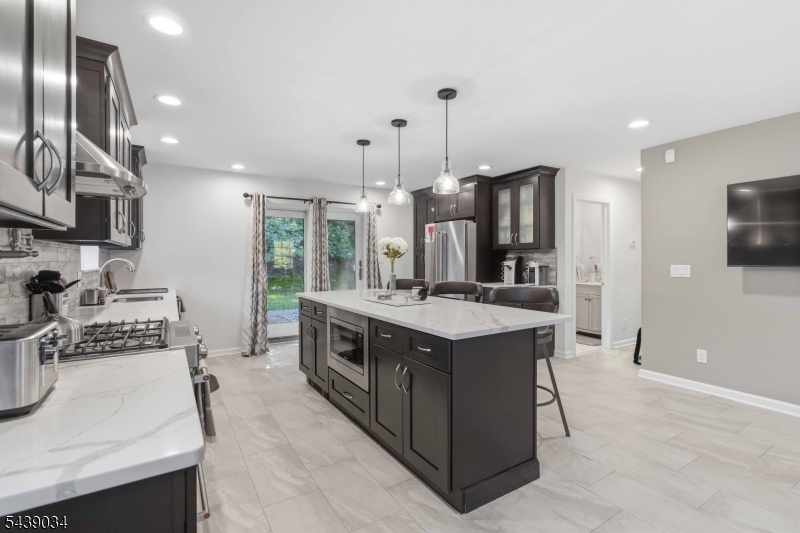 913 High Mountain Road North Haledon, NJ 07508 - Photo 10 of 42